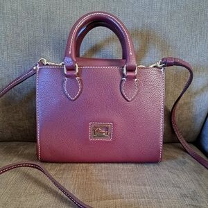 Elegant Purple Leather Dooney& Bourke Handbag